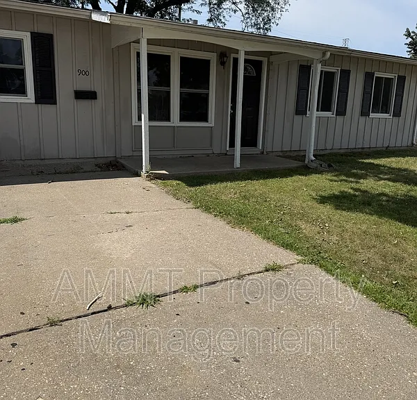 900 S 7th St — Photo 1