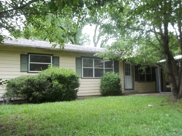 406 Adams St N, Mena, AR 71953