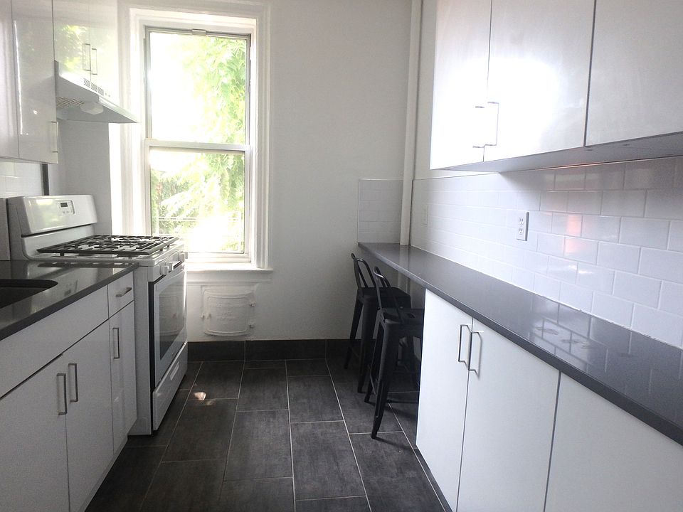1st image of 54 S Elliott Pl APT 17