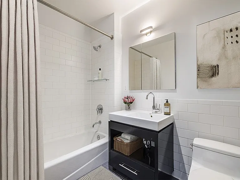 550 W 54th St #1206 — Photo 5