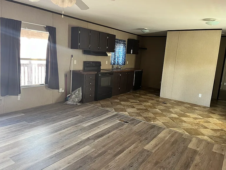 131 Jade Dr — Photo 4