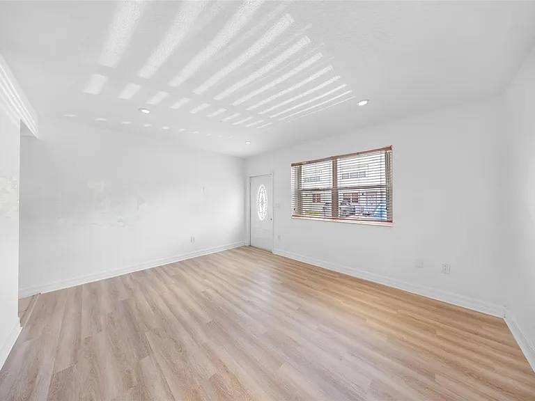 7801 Hispanola Ave #5 — Photo 19