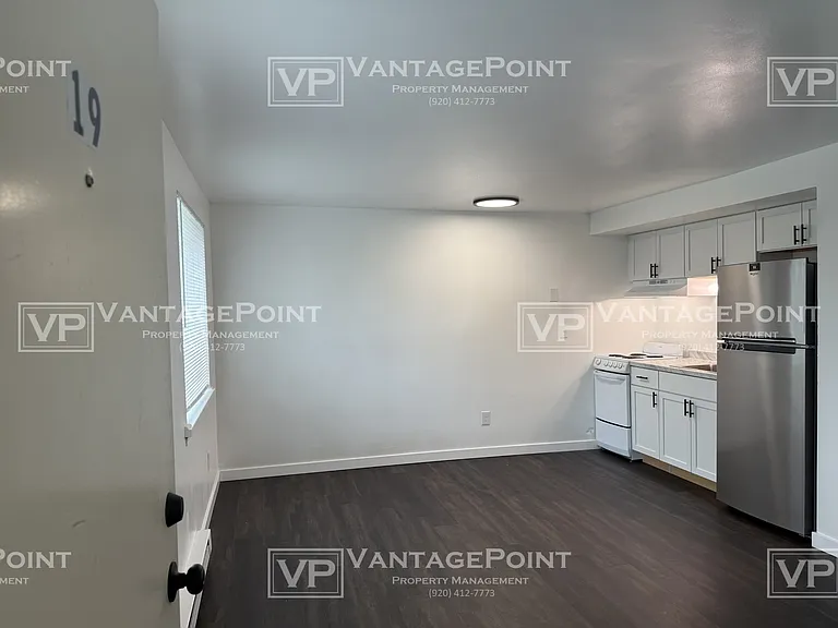 3251 W 4th St #19 — Photo 2