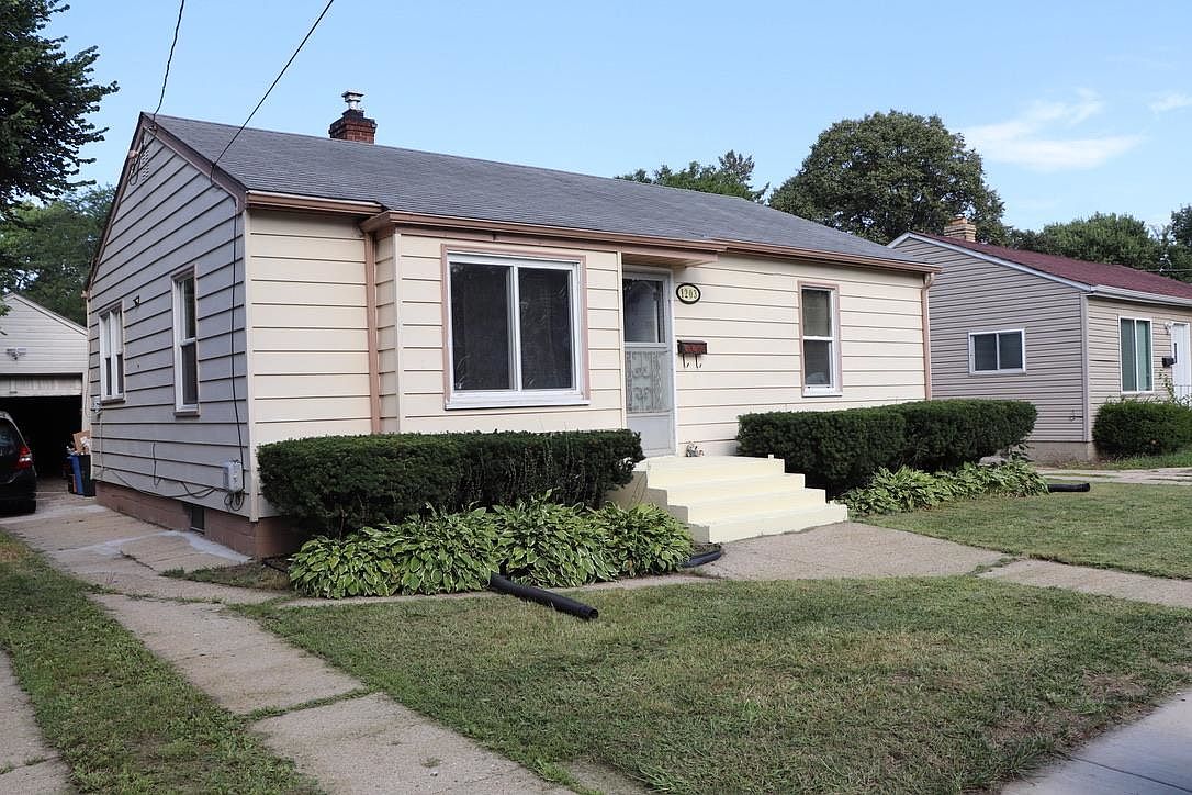 1203 14th St, Rockford, IL 61104 MLS 202304845 Zillow