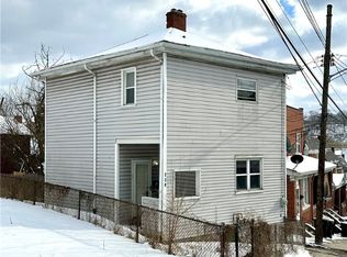 220 Bruce St, Mc Kees Rocks, PA 15136