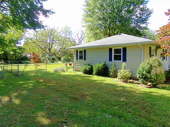 5th image of 104 Southview Dr