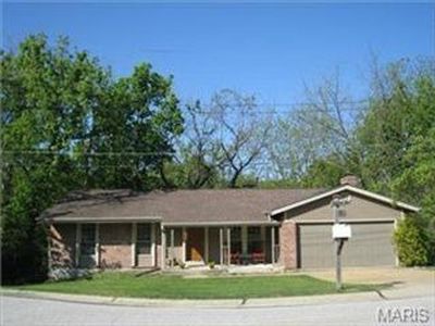 56 W Oak Hill Dr, Ballwin, MO, 63021