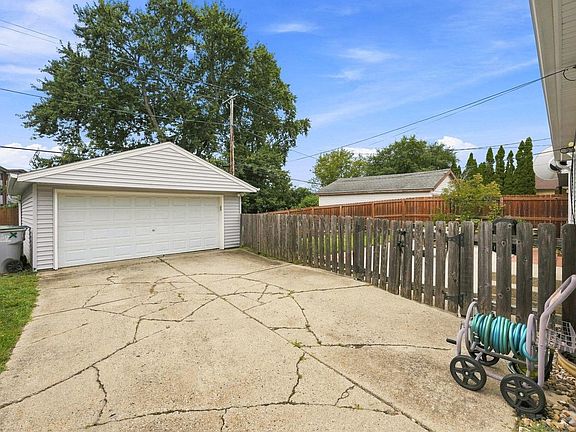4th image of 159 W Armour AVENUE
