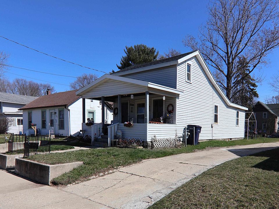 1st image of 526 Caroline St
