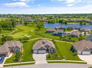 4313 Lakeview Ter, Basehor, KS 66007