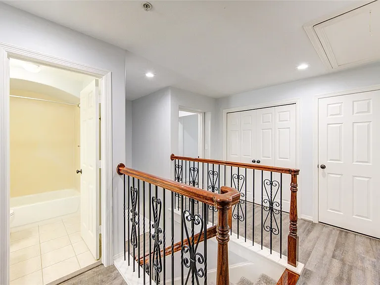 4340 Lake Walk Ct — Photo 20
