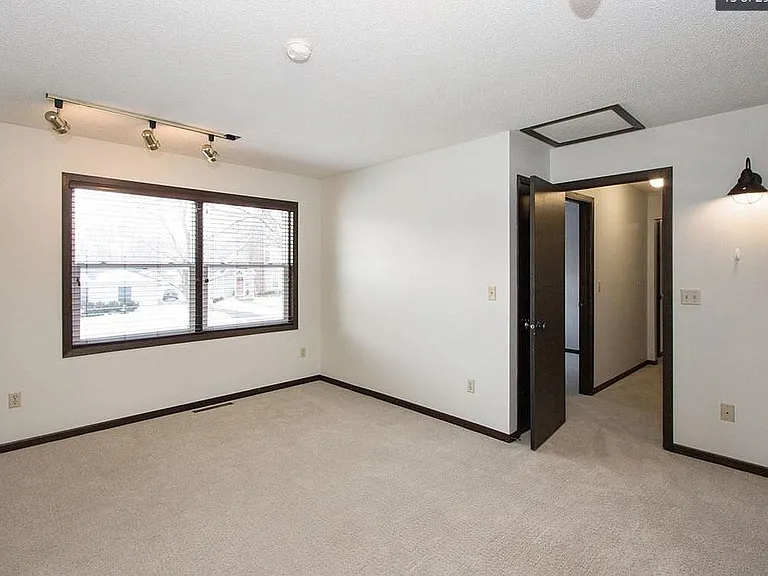 21 Highland Dr — Photo 11