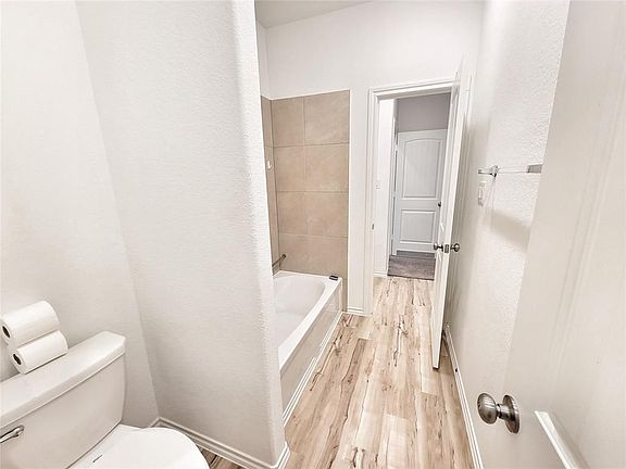 5th image of 1816 Bright Way Ln
