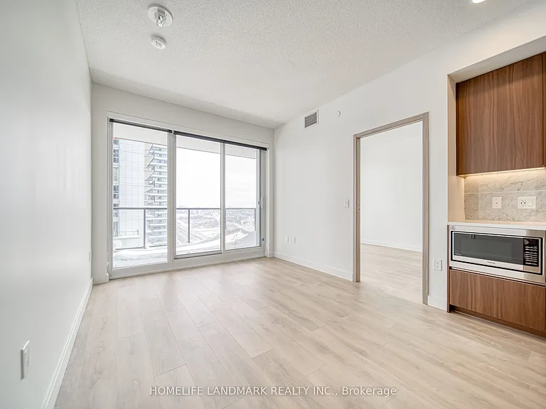 85 McMahon Dr #2809 — Photo 16