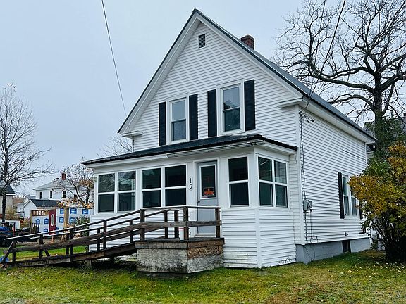 2nd image of 16 Maple St