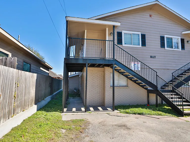 8127 Colonial Ln #2 — Photo 3