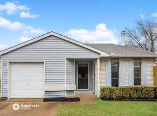 428 Justice Dr, Cedar Hill, TX 75104