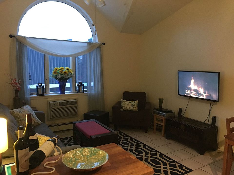 1st image of 3711 Broadway APT 3C