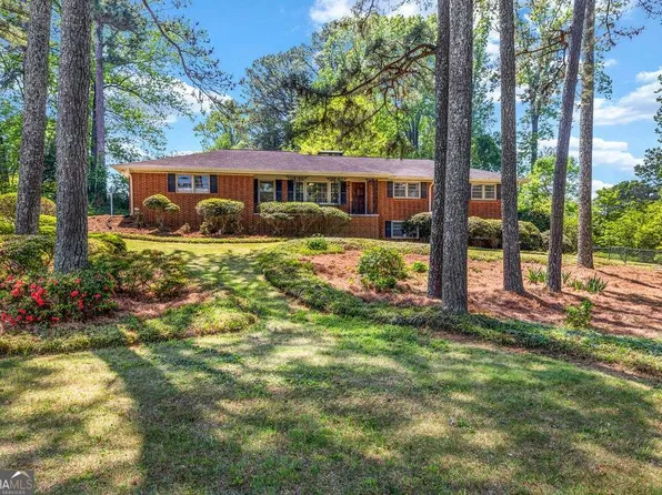 2396 Midvale Cir, Tucker, GA 30084