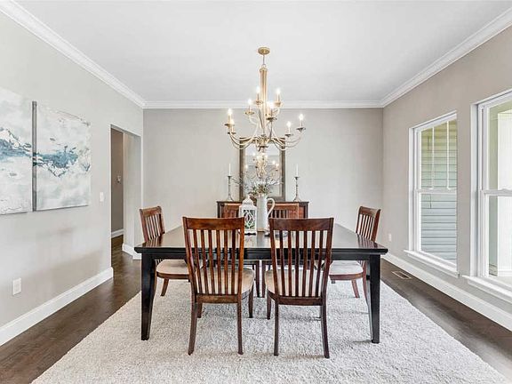 4th image of 4279 Leonard Dr