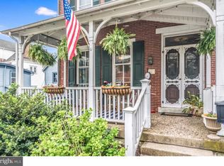 98 S Clinton St, Doylestown, PA 18901