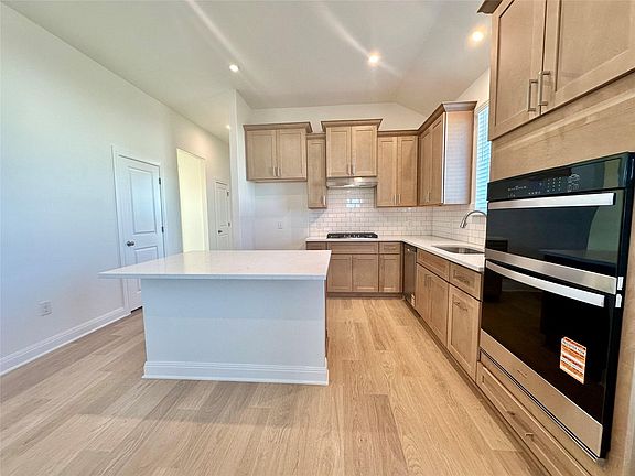 7th image of this home