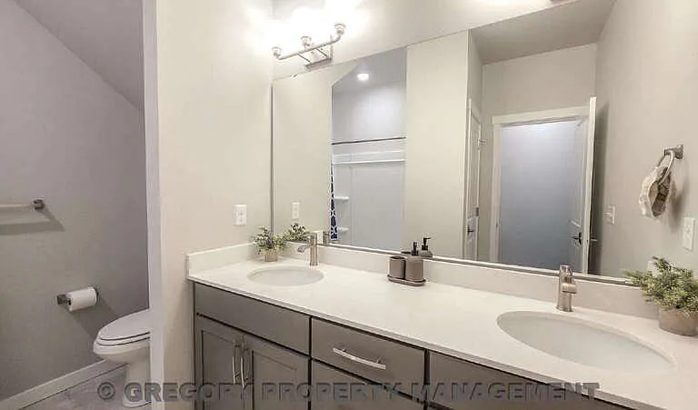 8321 NE 176th Ct #102 — Photo 24