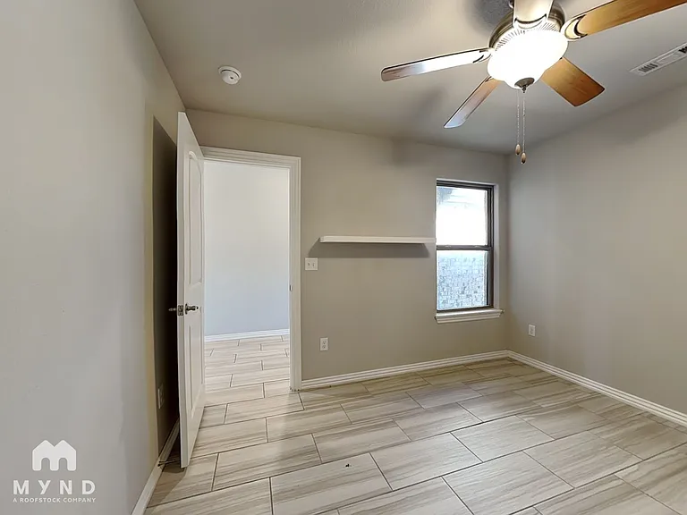 480 Holly St — Photo 19