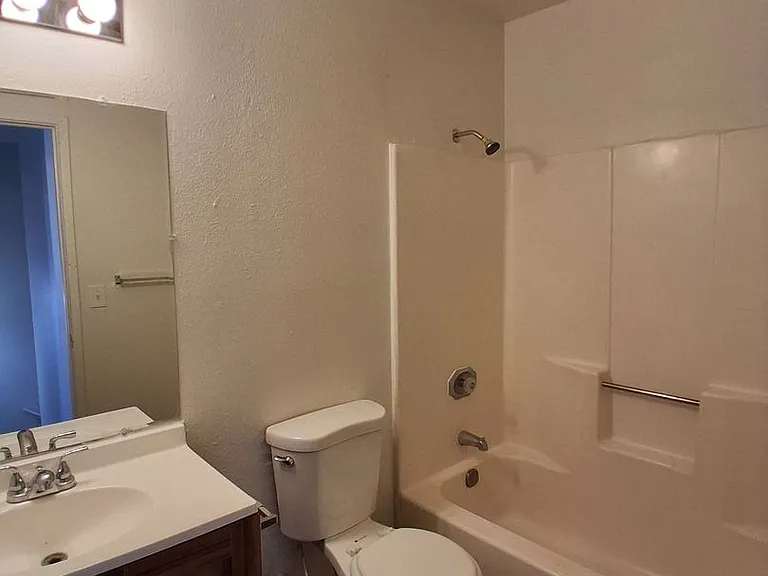 4841 E. Lane Ave. — Photo 10
