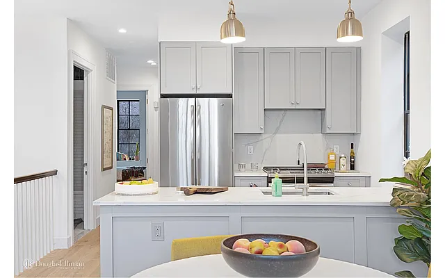 Sold by Douglas Elliman | media 25