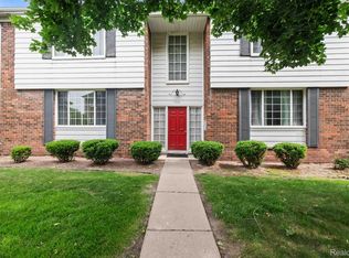 25316 Shiawassee Cir APT 103, Southfield, MI