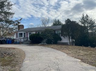 7 Curran Brook Ct, Cumberland, RI 02864