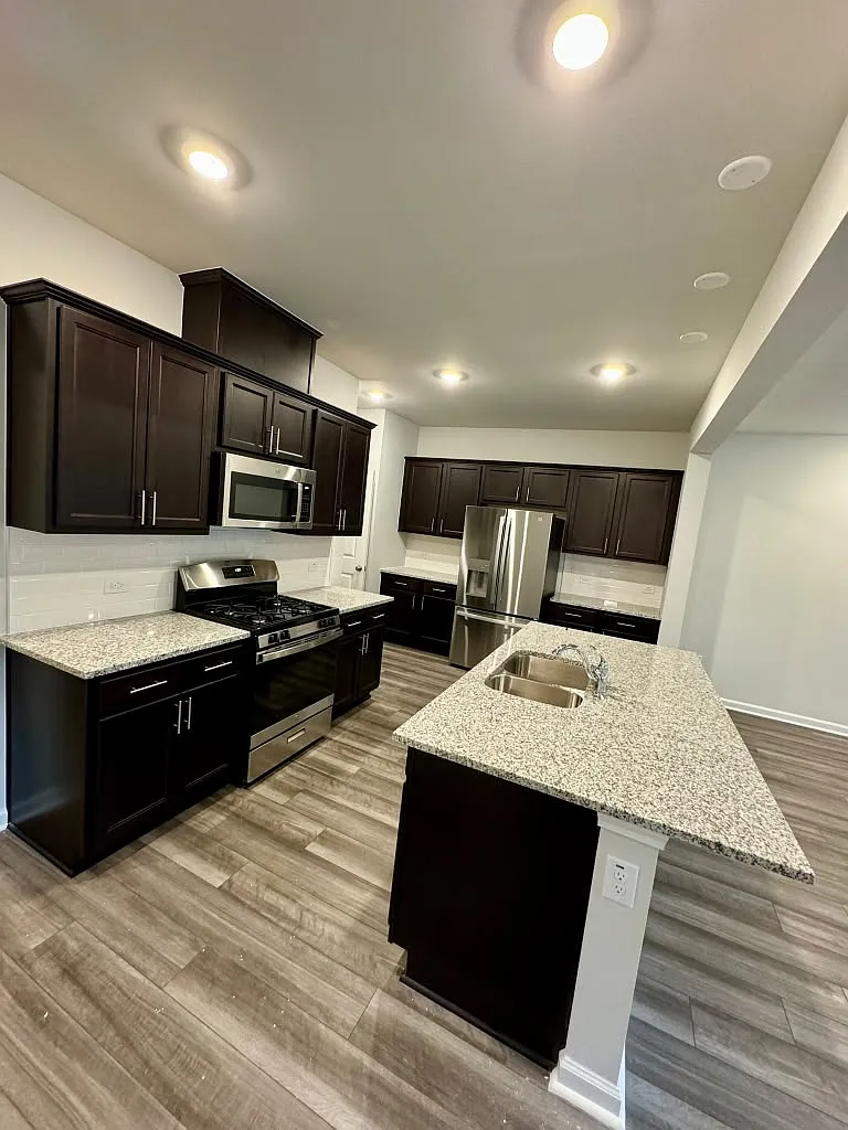 5004 Fir Tree Ln — Photo 3