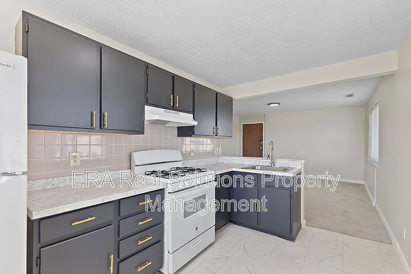 7875 Reading Rd #8