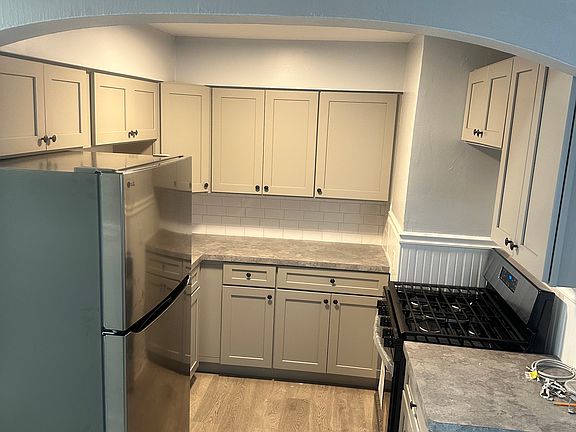4th image of 35 Linview Ter #A