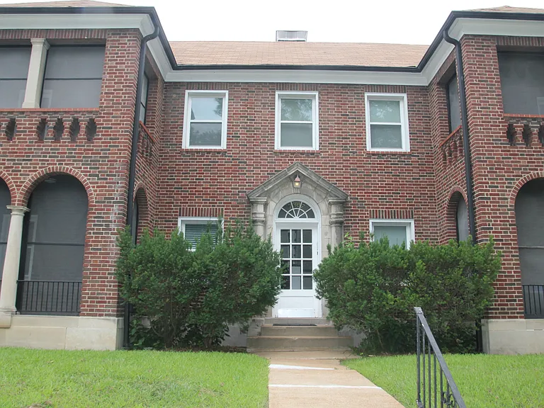 7307 Delmar Blvd #2W — Photo 1