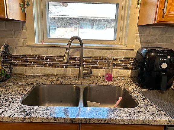 2nd image of 116700 Clifton Blvd #2