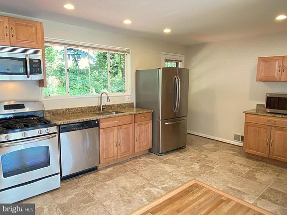 4th image of 5619 Hershey Ln
