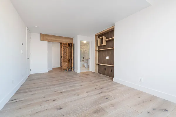 Rented by Douglas Elliman | media 21