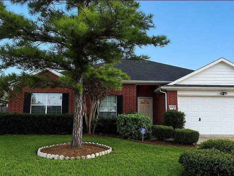 18107 Glen Cypress Ct — Photo 1