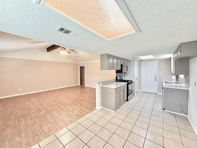 12426 Foxburo Dr — Photo 8