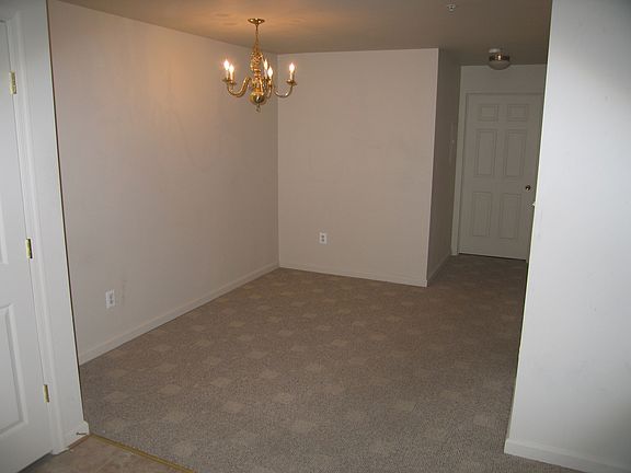 5th image of 2020 Governor Thomas Bladen Way APT 101