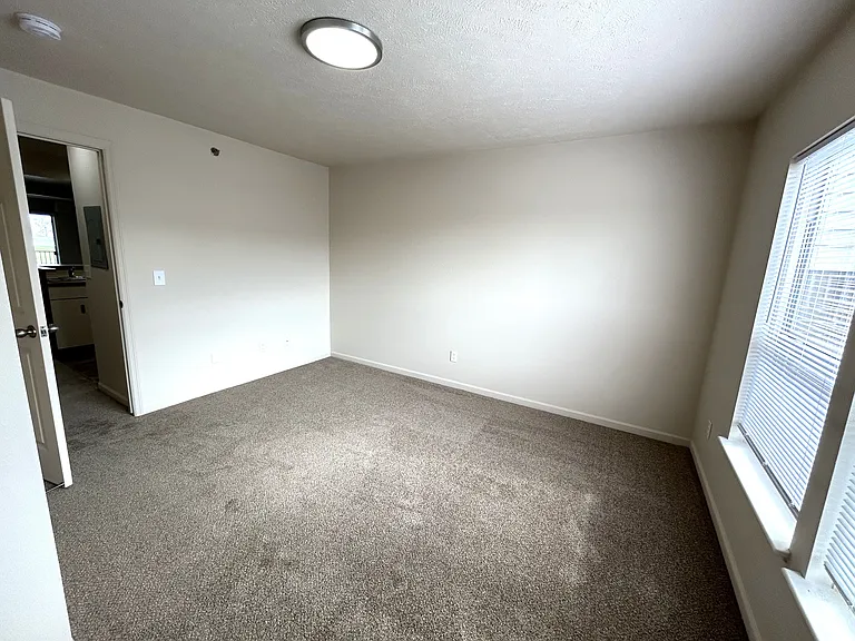 Heatherwood Apartments — Photo 33
