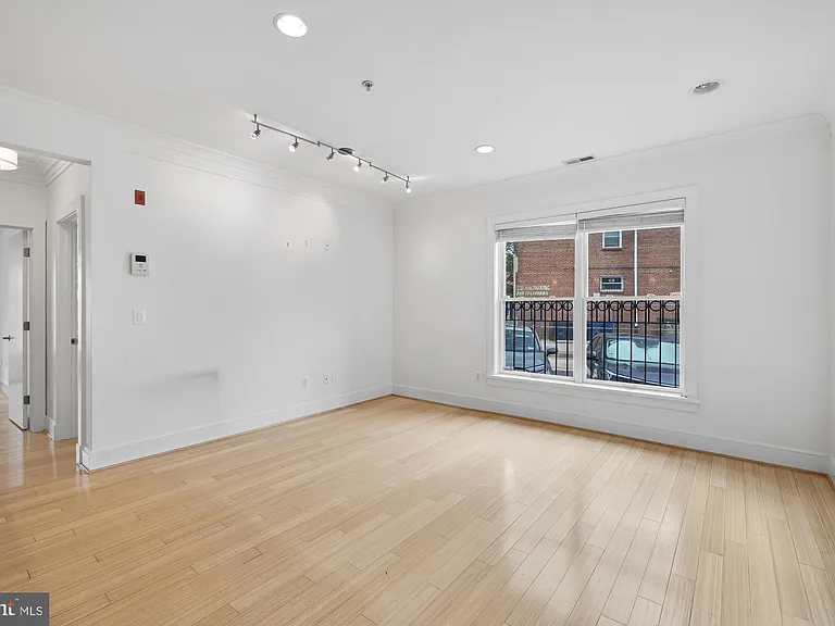 449 R St NW #101 — Photo 15