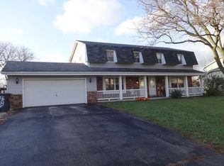 316 N 6th St, Waterford, WI 53185