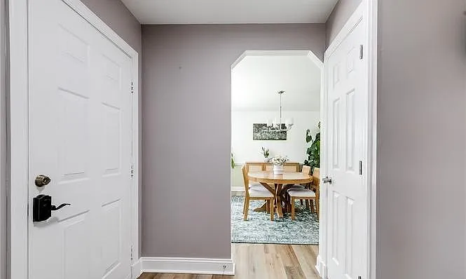 2712 Tavern Way — Photo 3