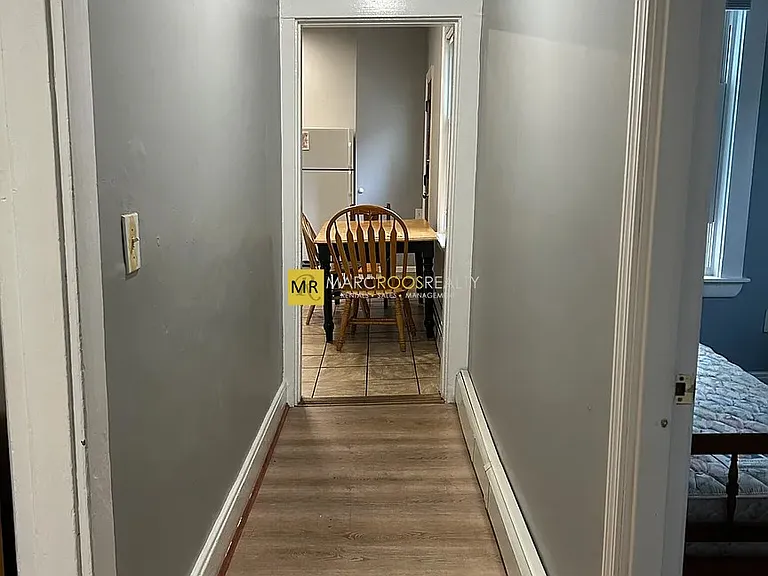 21 Weston St #21 — Photo 5