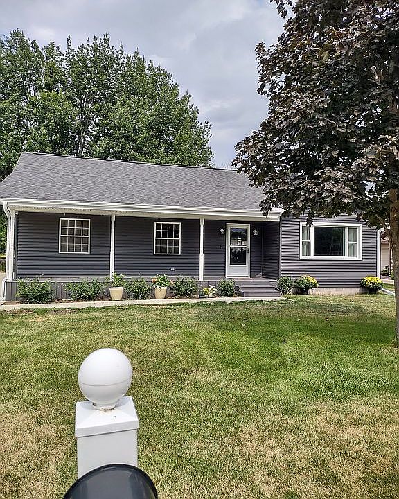 1st image of 455 Circle Dr