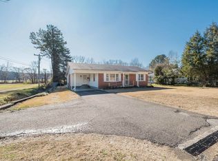 905 E Poplar Ave, Selmer, TN 38375