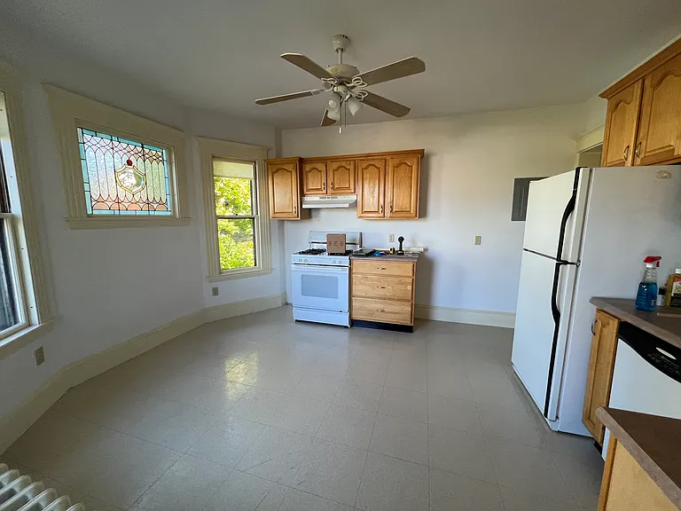588 Cambridge St #2 — Photo 8